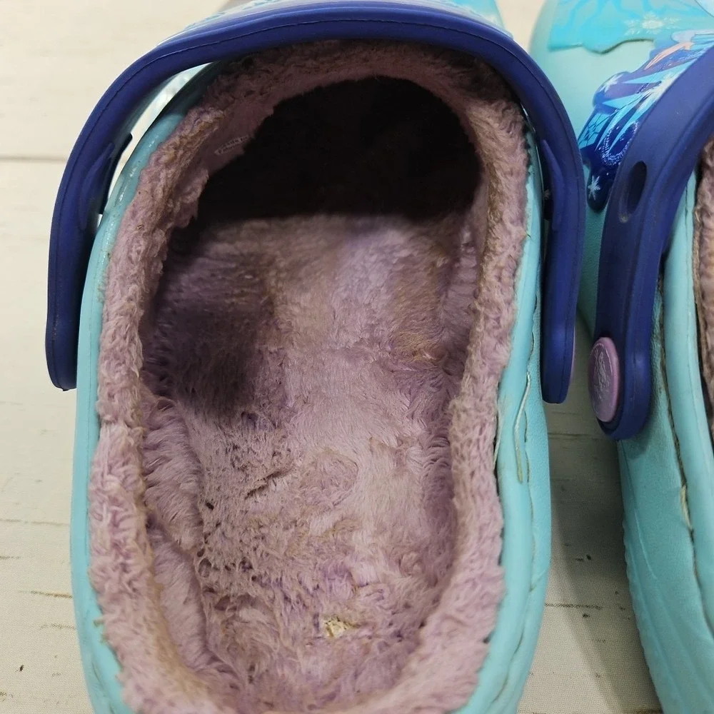 Crocs Disney‎ Frozen Movie Anna Elsa Girls C13 Fleece Lined Shoes Sandals